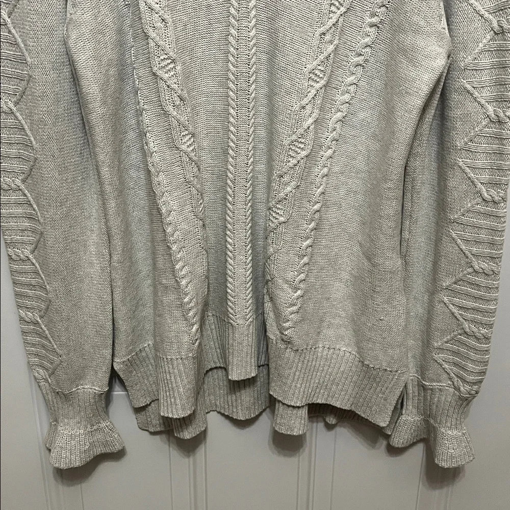 Simply Vera Vera Wang Women’s Light Heather Gray Sweater with jewels NWT - XL - Picture 5 of 10